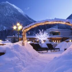 Lichtkonzepte Weihnachtsbeleuchtung Winterbeleuchtung MK-Illumination  Hotel-Stock Finkenberg Tirol