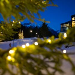 Lichtkonzepte Weihnachtsbeleuchtung Winterbeleuchtung Hotel Interalpen Seefeld Tirol