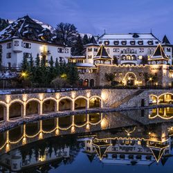 Lichtkonzepte Weihnachtsbeleuchtung Winterbeleuchtung Hotel Schlosshotel Kitzbuehel Tirol