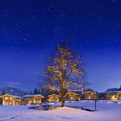 Lichtkonzepte Weihnachtsbeleuchtung Winterbeleuchtung Hotel Chalets-Grosslehen Fieberbrunn Tirol