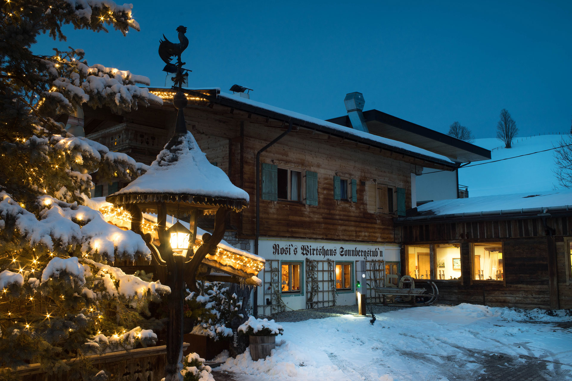 Lichtkonzepte Weihnachtsbeleuchtung Winterbeleuchtung Hotel Rosis-Sonnbergstuben Kitzbuehel Tirol